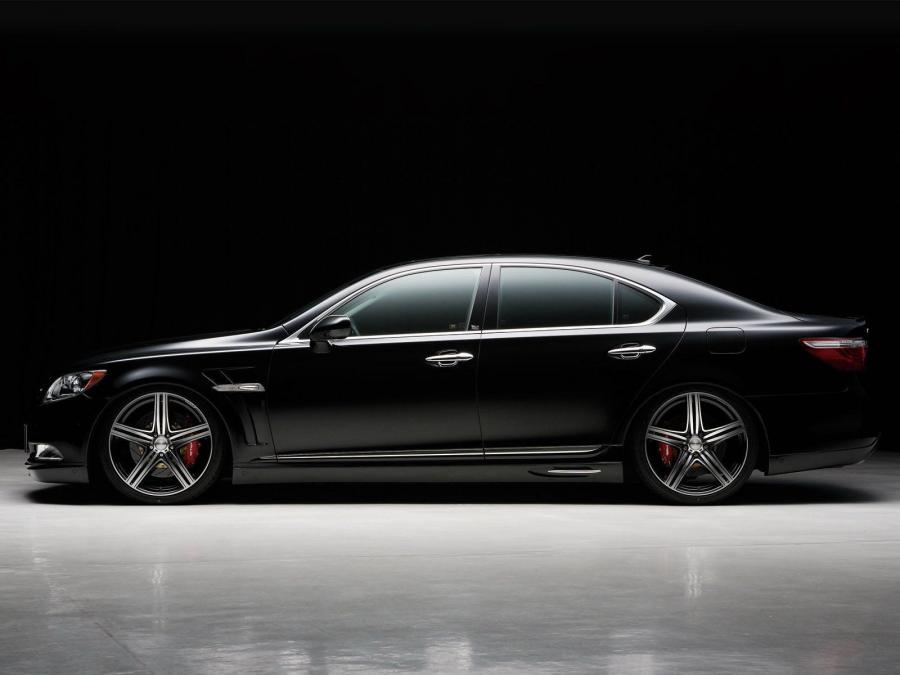  Lexus LS460 by Wald 2006 года  (фото 2 из 4)